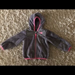 The North  Face OSO Hoodie size 2T Gray and pink